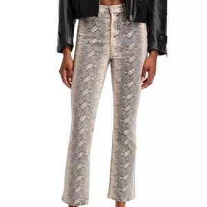 NWT MOTHER The Hustler Flood Jeans in Boa Babe